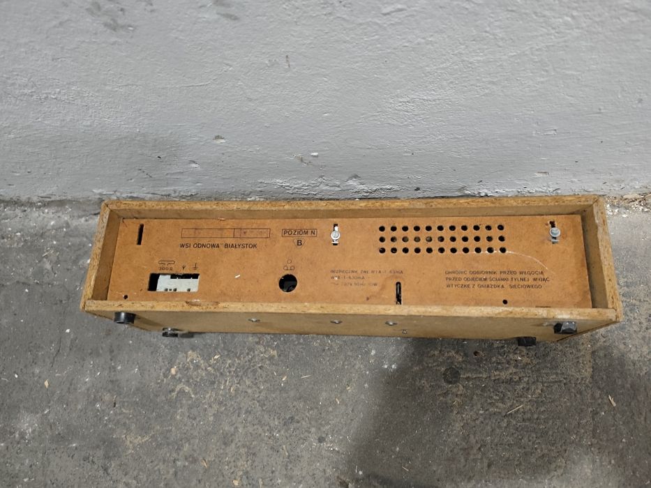 Radio Unitra Narew Wsi Odnowa PRL Uszkodzone do naprawy lub na części