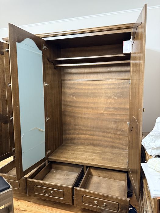 Шафа з натурального дерева дуб