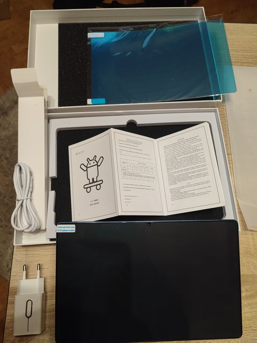 Планшет 10.1 дюйми BDF + чохол