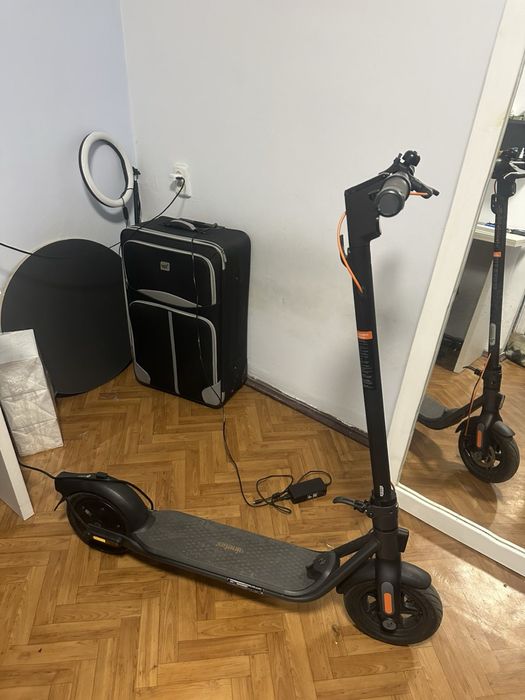 Ninebot Kickscooter F2