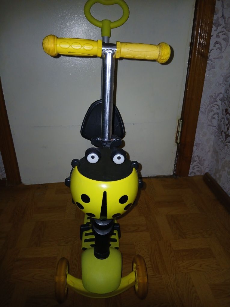 Самокат для малечі