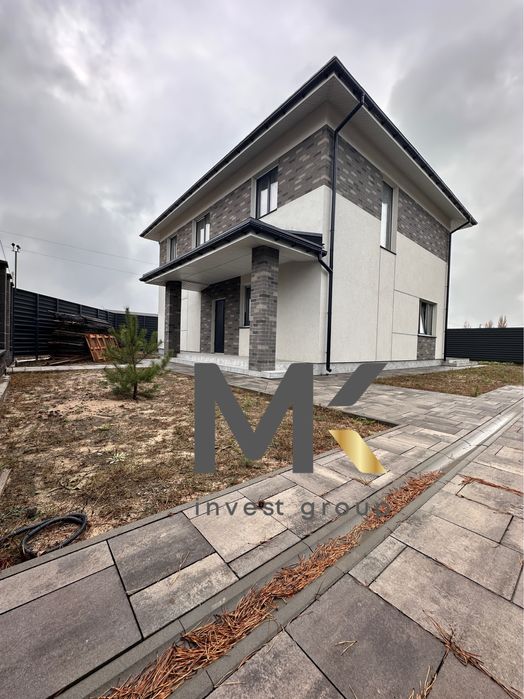 Будинок 2-поверховий із терасою та балконом — Дмитрівка.