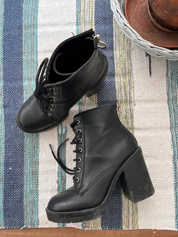 Botas de Salto Pull&Bear