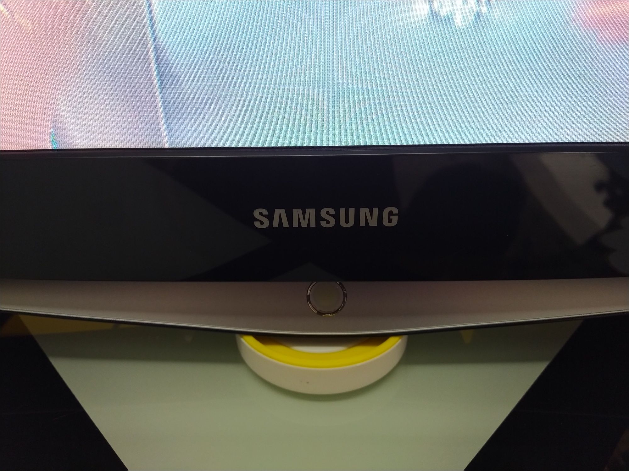 TV LE32R72B 32" para peças ou reparação monitor casa quarto sala.