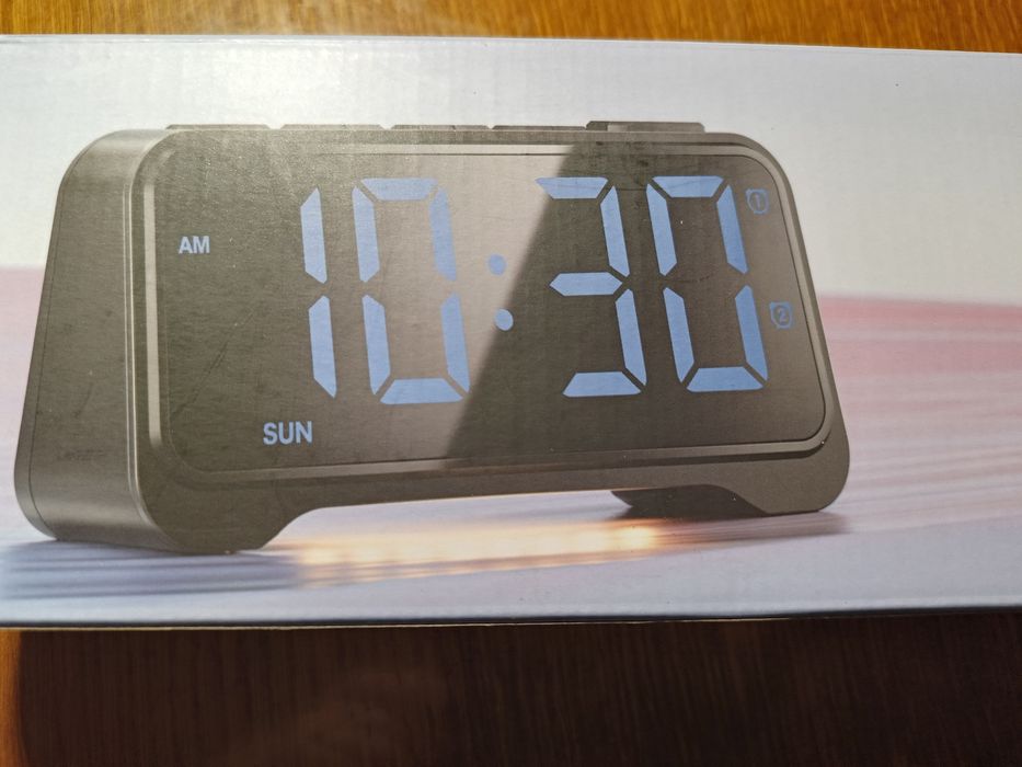 Cyfrowy budzik / zegar