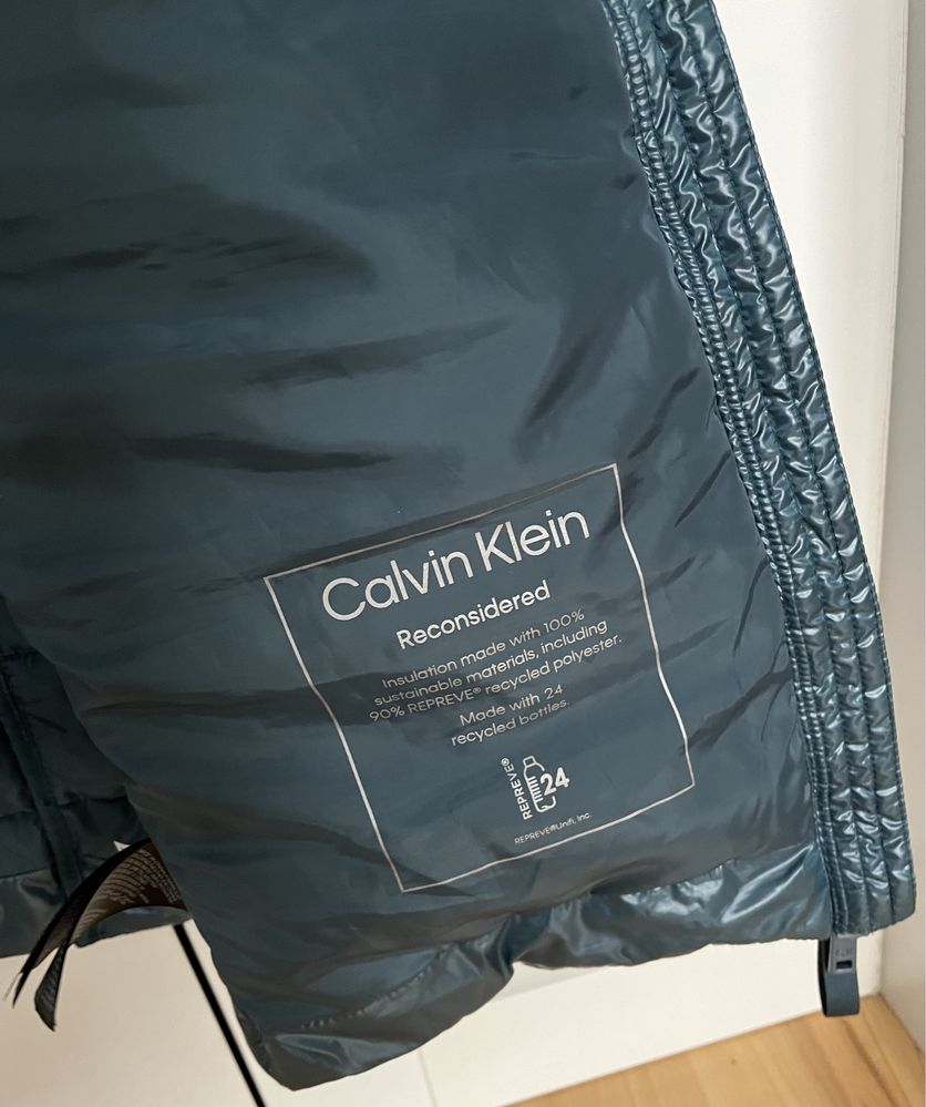 Calvin Klein damska kurtka puchowa K20K204868 niebieska Regular Fit S