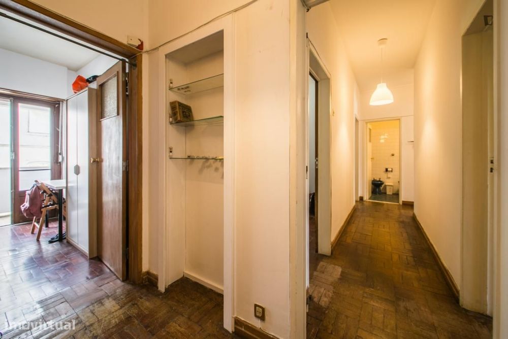 Quarto - localizado em Estrela Lisbon