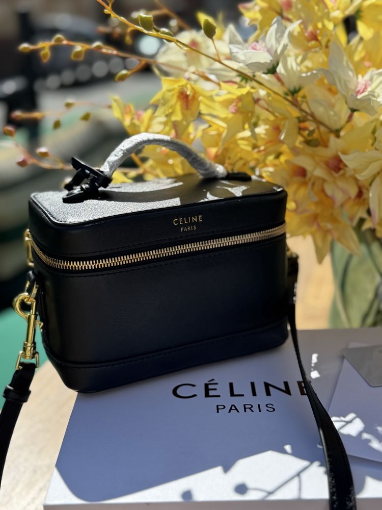 Нереальні сумочки від  CELINE