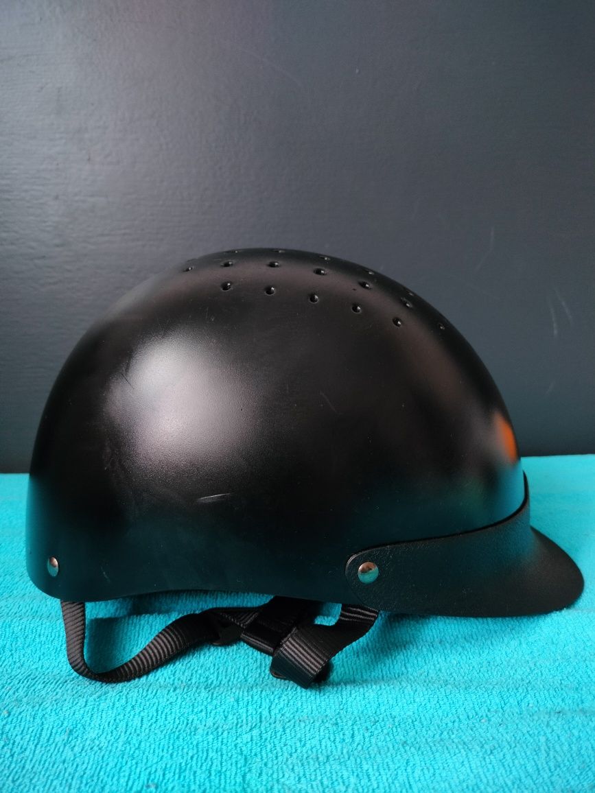 Kask jeździecki  Toczek  Fouganza