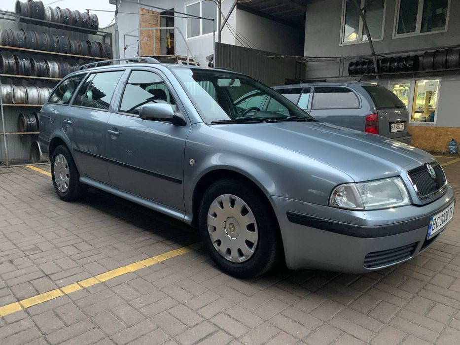 Skoda Octavia Tour у збереженому стані!