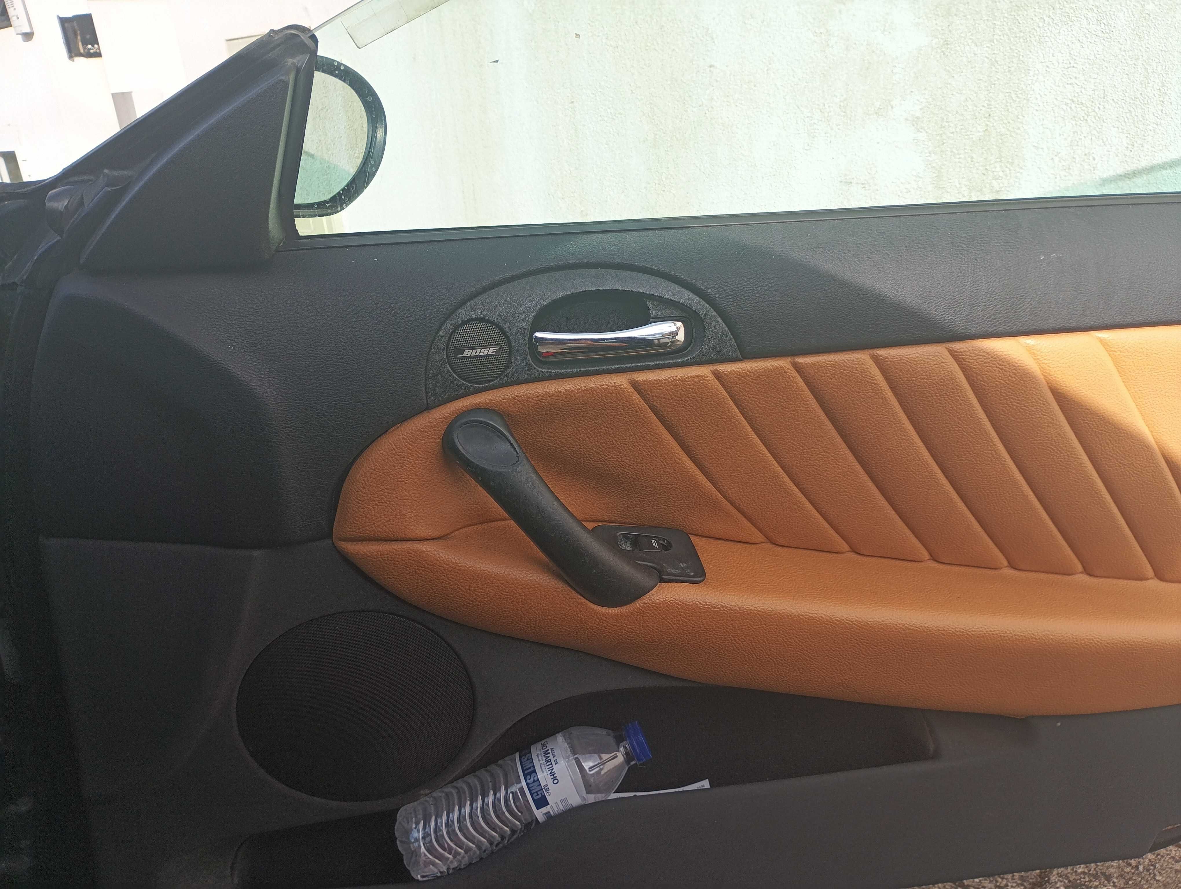 Alfa Romeo GT preto mate ler bem o anúncio