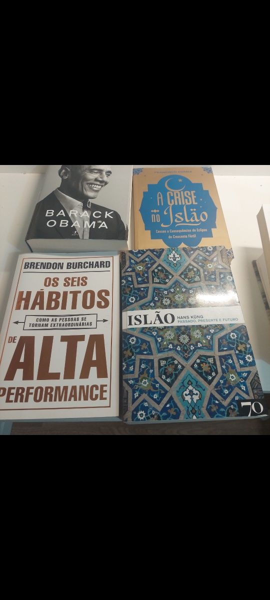 Varios livros 7 euros cada
Bom estado