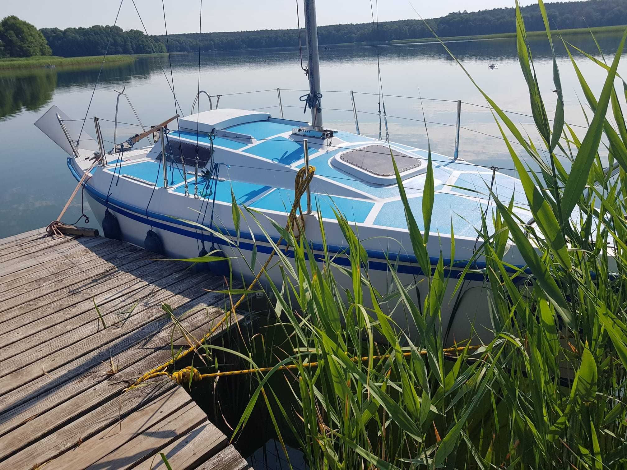 Jacht typu Sasanka 620