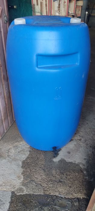 Cuba para vinho em plástico