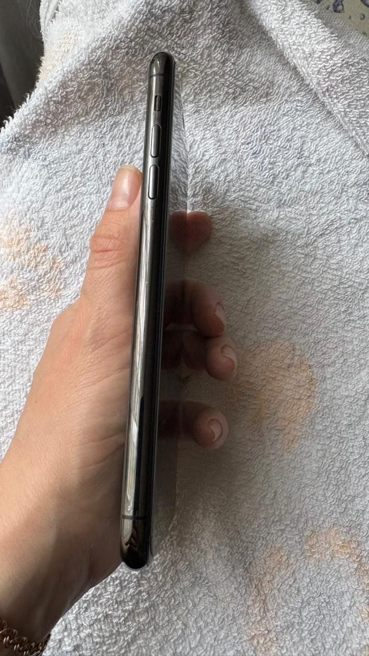 iPhone 11 pro max на 512 темно сірого кольору