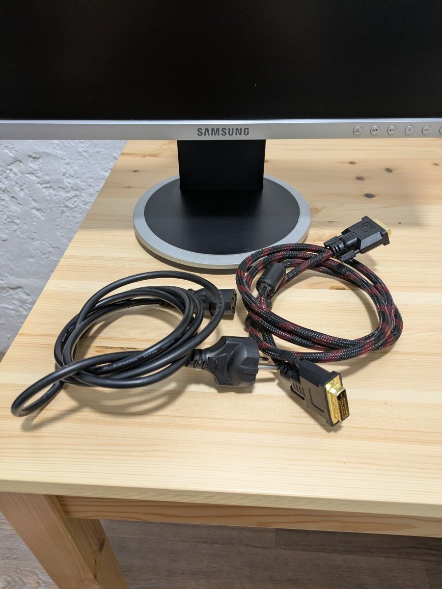 Монитор Samsung SyncMaster 940BWplus