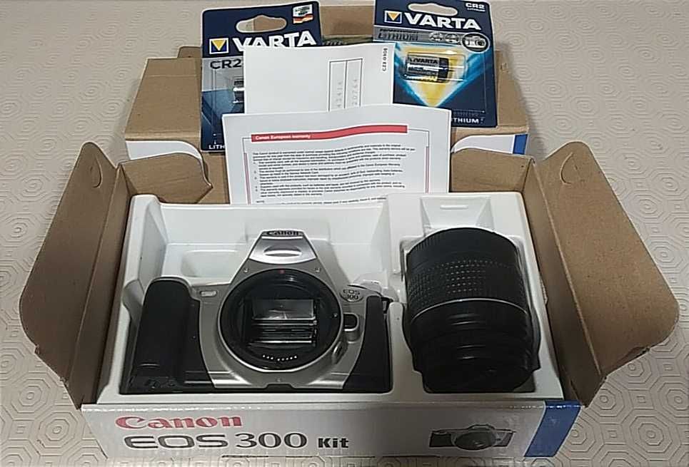 Máquina fotográfica Canon EOS 300 kit