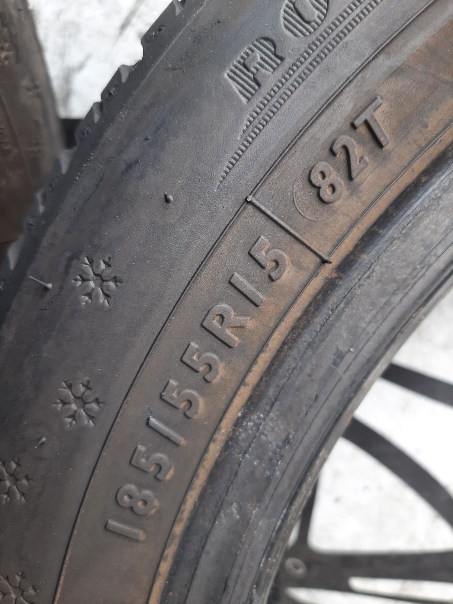 185/55r15 Dunlop Winter Response 2