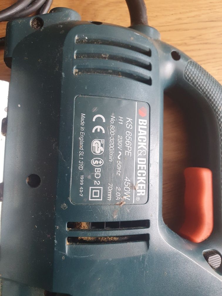 Dwie wyrzynarki Black Decker