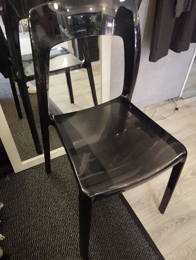 Krzesło plexi czarne