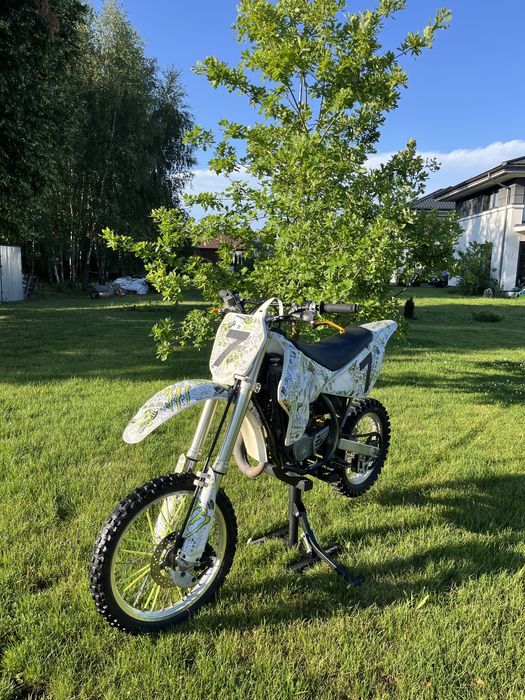 Suzuki RM 85 (cr sx yz kx tc)