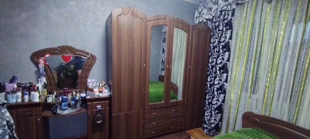 Продам спальню полной комплектации