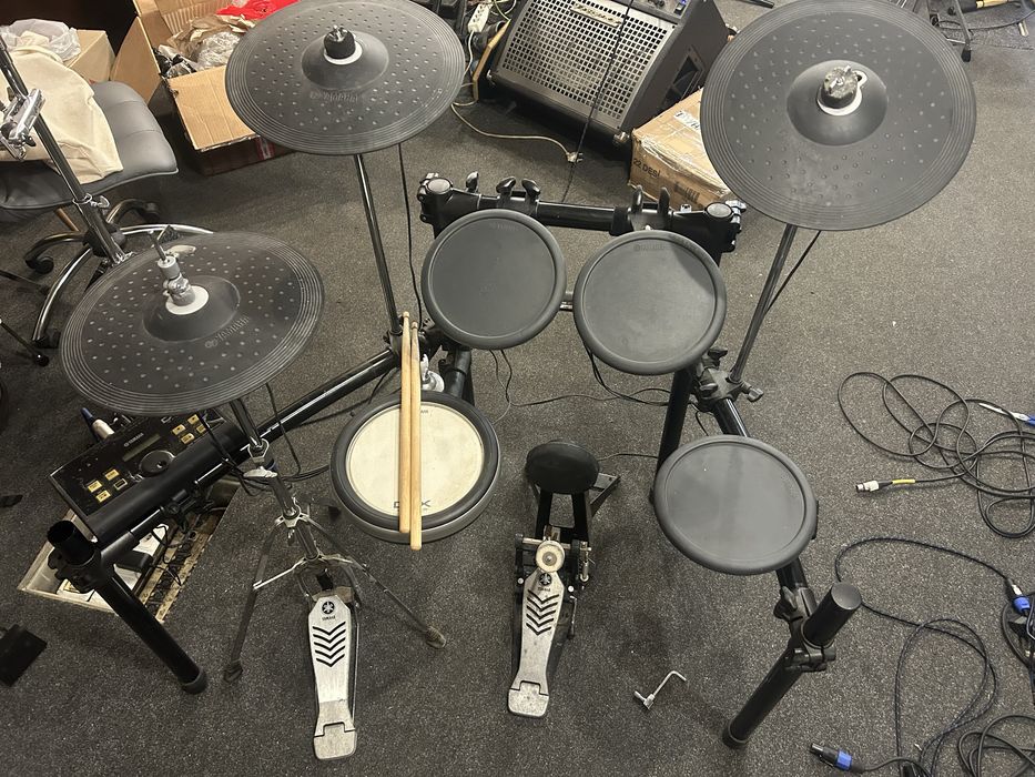 Топова електронна ударна установка Yamaha DTX532K