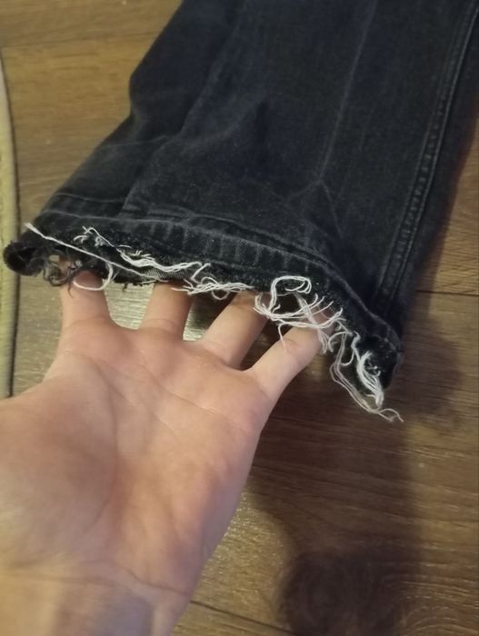 джинси фларед в ідеал ному стані