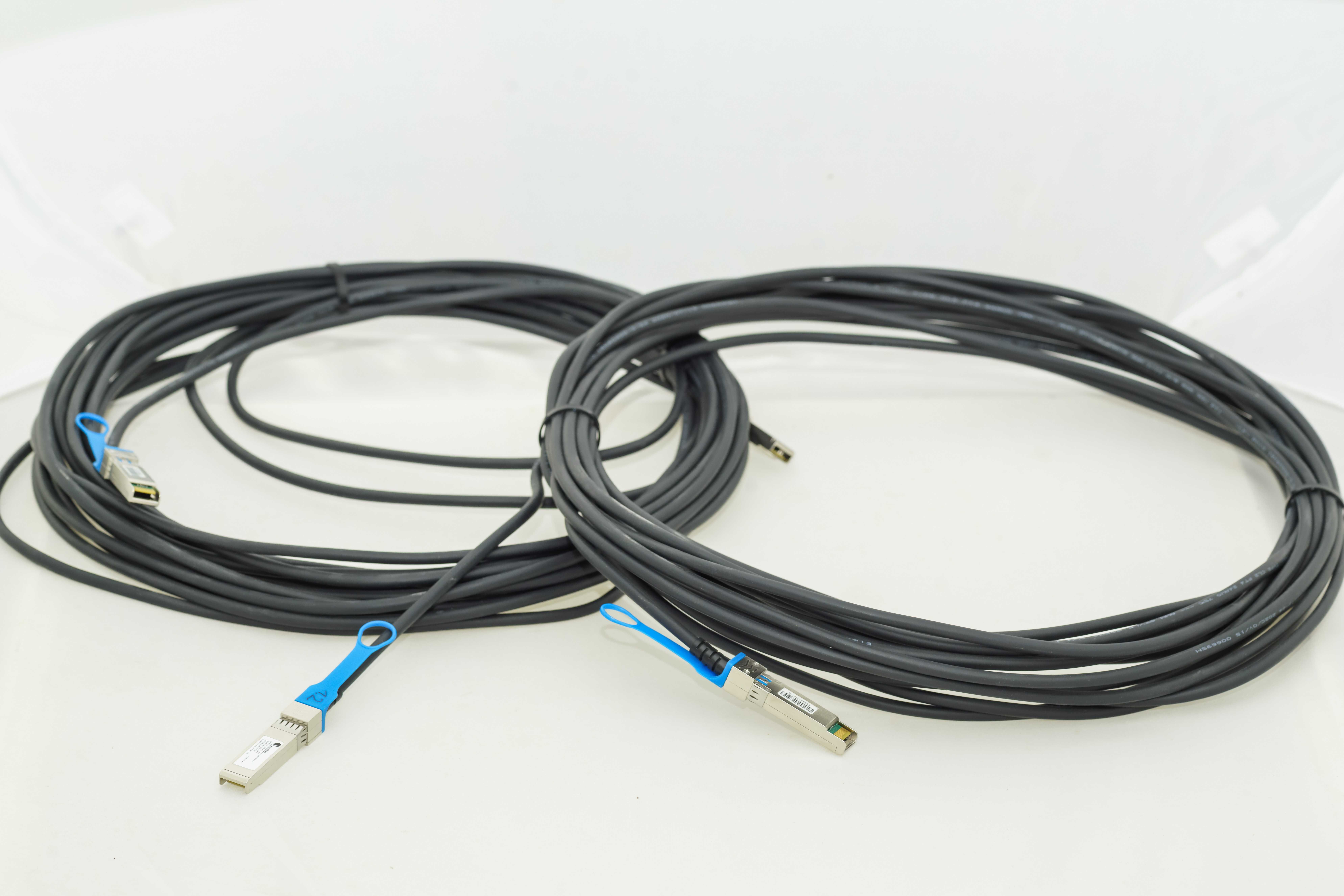2x SFP+ 10Gbit DAC Active Cable 15m – DeltaNet DNMT-S-10G-AC-15-I