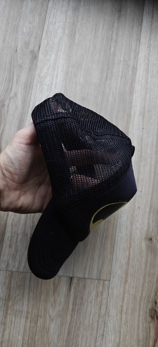 Czapka z daszkiem siateczką Batman