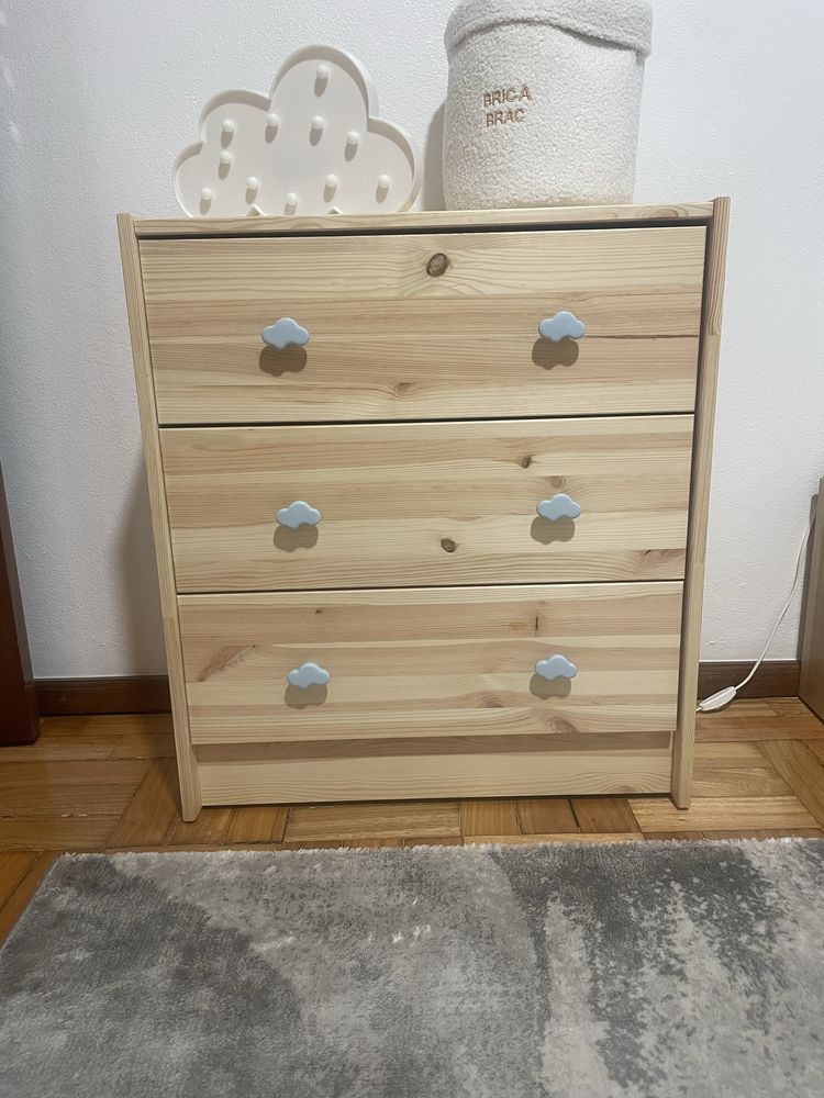 Comoda de criança
