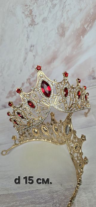Корона діадема, обруч принцессы с камнями, прикраса на голову, тіара.