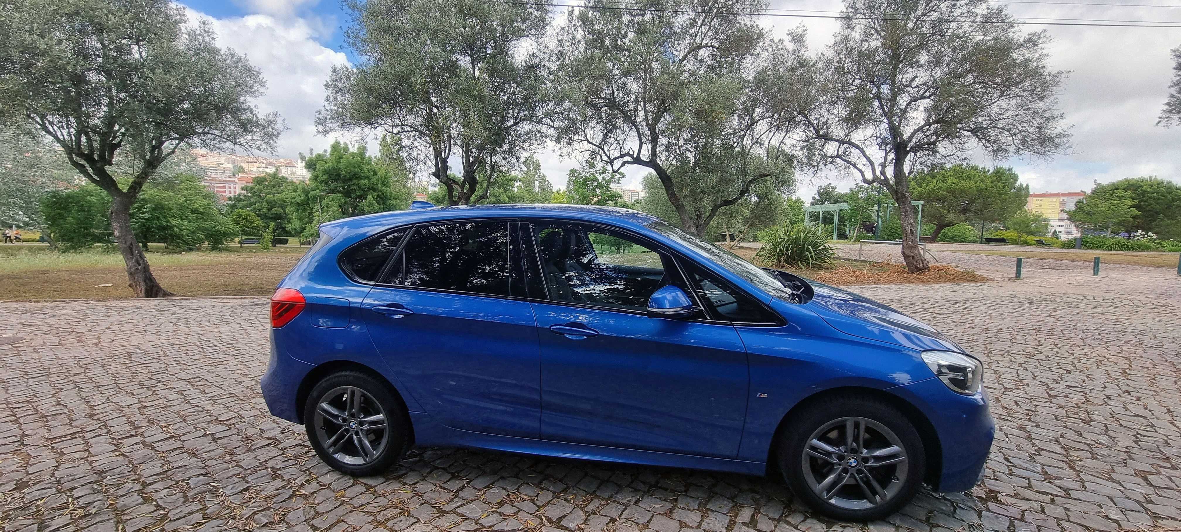 BMW 216d Pack M - Caixa Auto