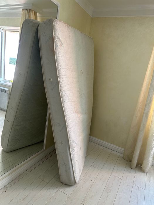 Матрас ортопедичний б/у 1,5 спальне місце