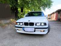 BMW E34                            .