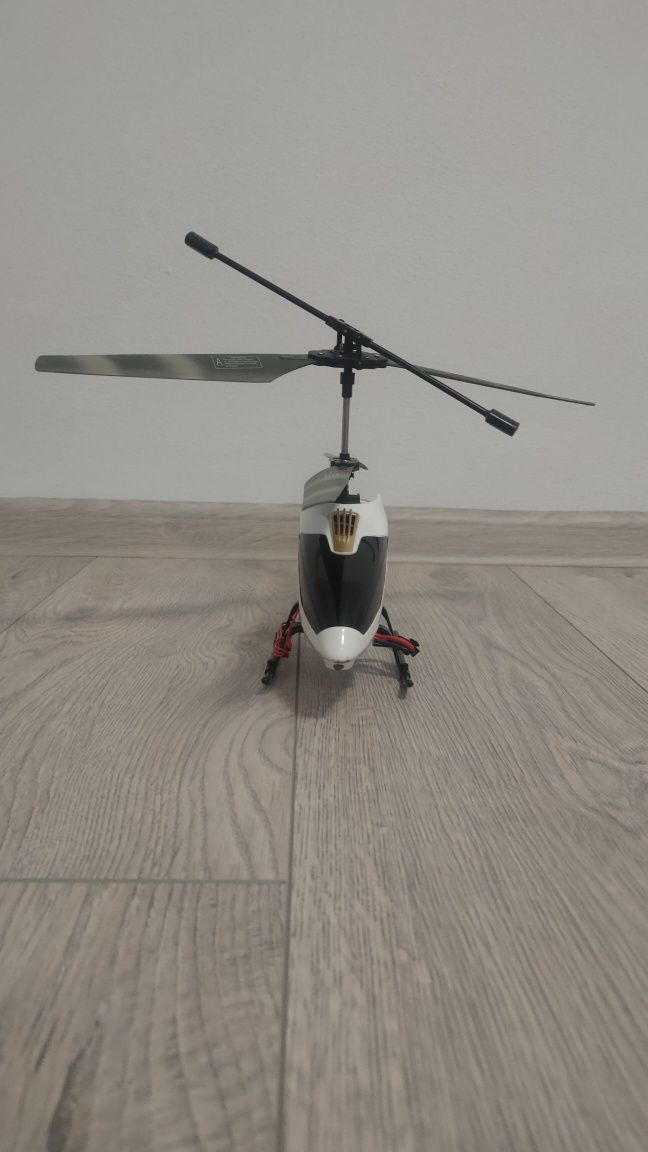 Вертоліт на радіоуправлінні Helicopter R116