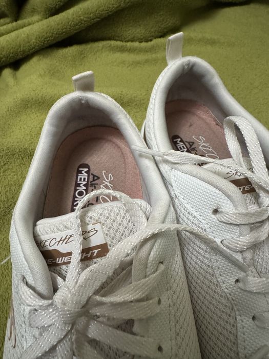 Кросівки жіночі Skechers