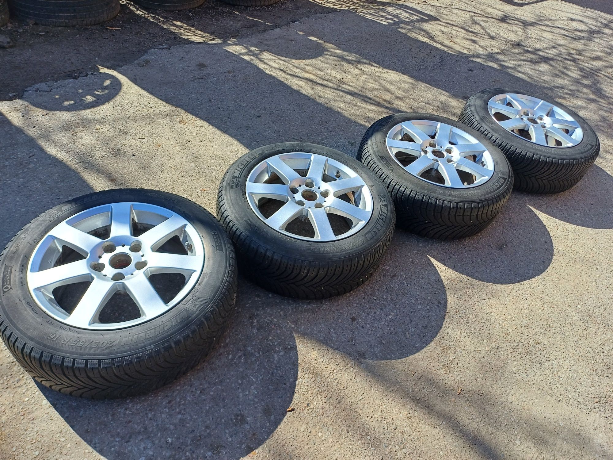 Koła całoroczne 16" 5x112 Autec VW Passat Sharan Michelin 205 55 R16