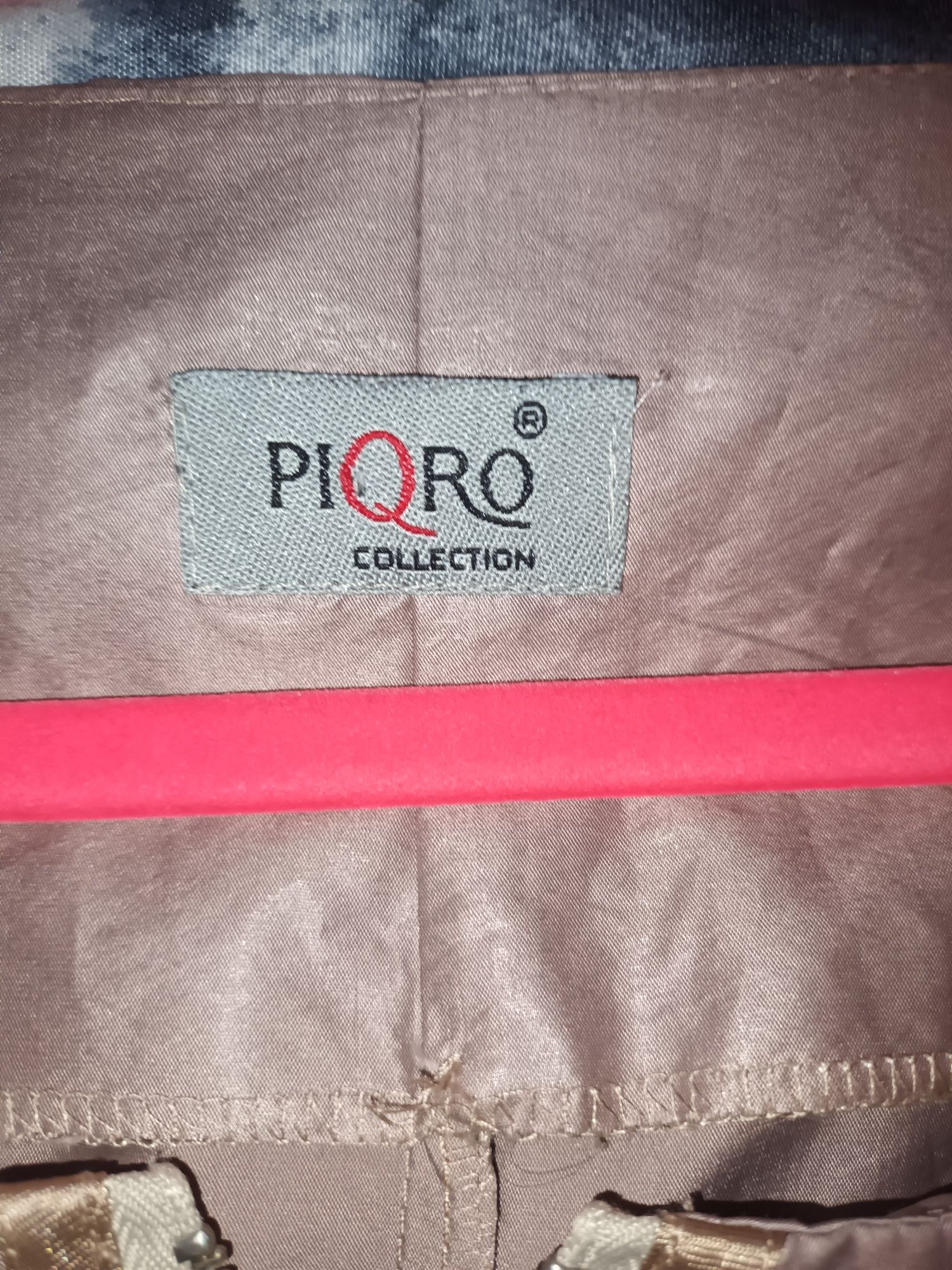 Sukienka Piqro collection.