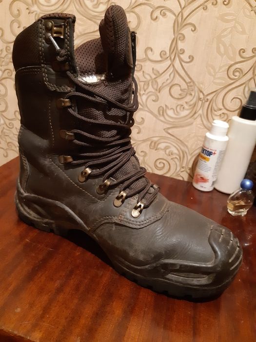 Армійські чоботи