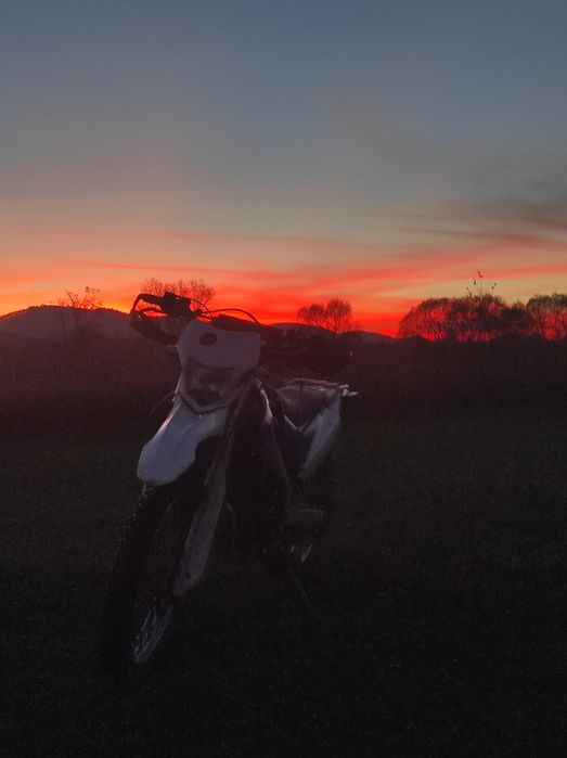 Продам мото хорнет дакар 250