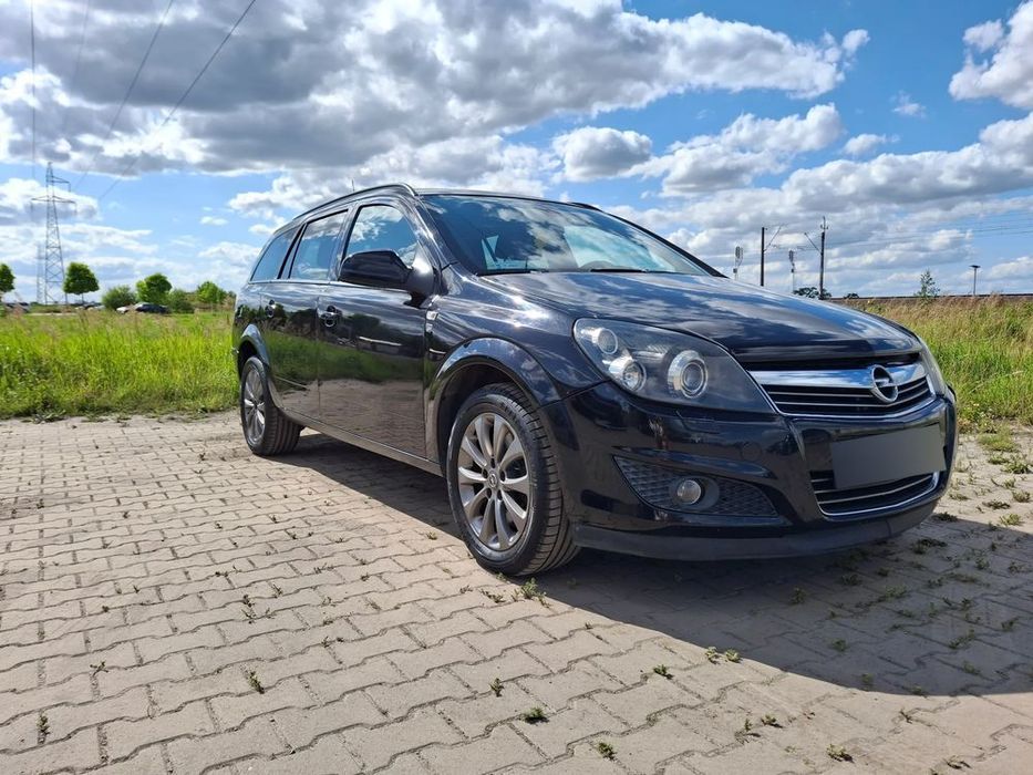 Opel Astra Opel Astra H III 2010 r. 1,7 CDTI diesel 125 KM po liftingu WEBASTO