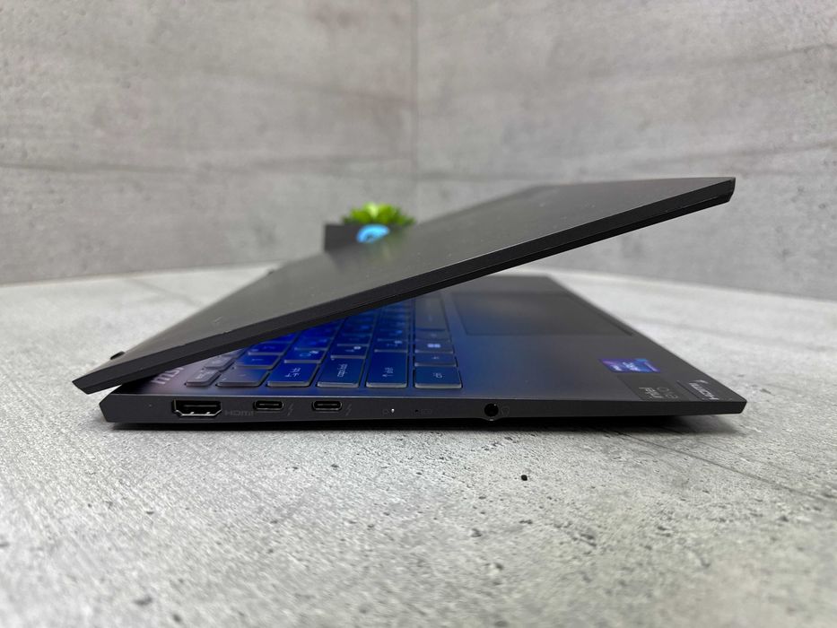 Стильний ноутбук MSI Prestige 13 AI Evo/32 ddr5/512 ssd/Intel Ultra 7