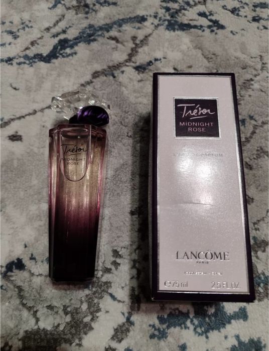 Женская парфюмированная вода Lancome Tresor Midnight Rose отливант