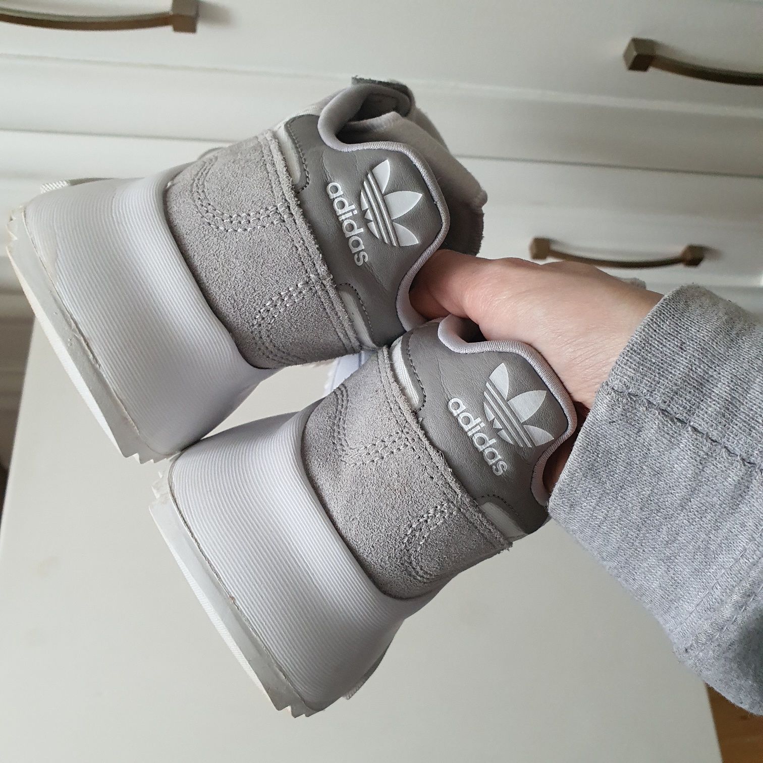 Sneakersy Adidas Retropy F2 J GX9233 Szary