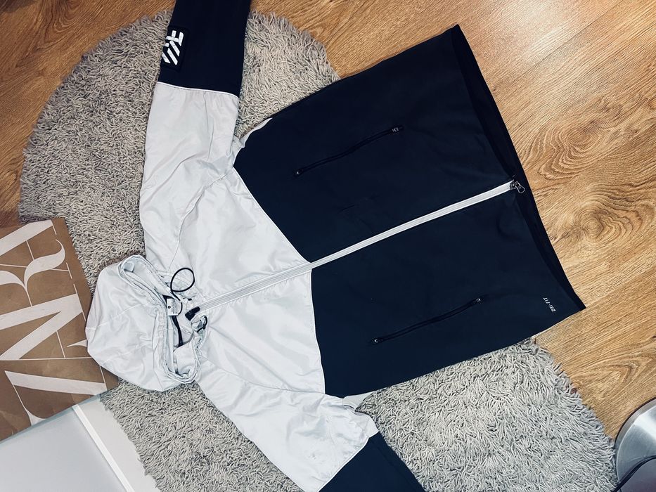 Nike rozm xl kurtka meska z plamkami sportowa