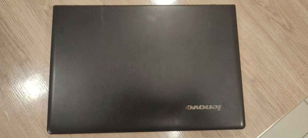 Laptop Lenovo Ideapad + 2 baterie