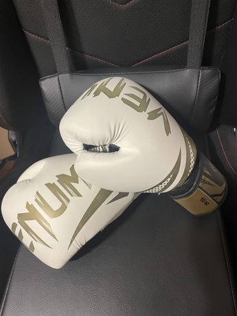 Боксерські рукавиці Venum