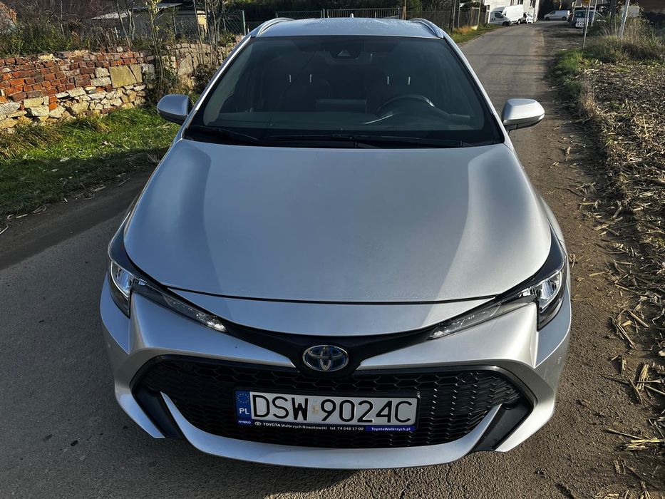 Toyota Corolla 1.8 hybrid z gazem lpg