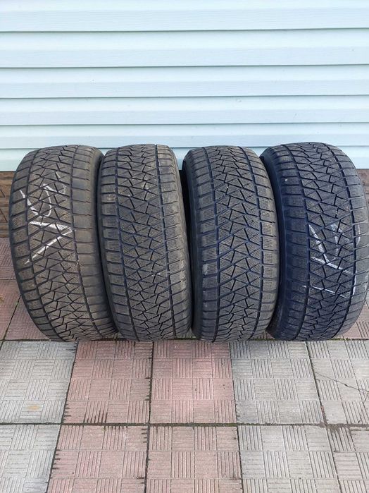 Продам комплект зима 235/55/R18 BRIDGESTONE Японія.